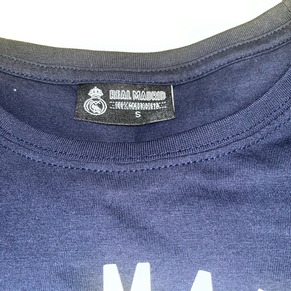 Men tshirt Real Madrid. Size small. Navy color. - Picture 3 of 3